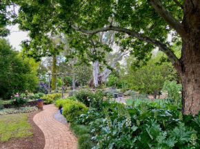 The Retreat at Froog Moore Park